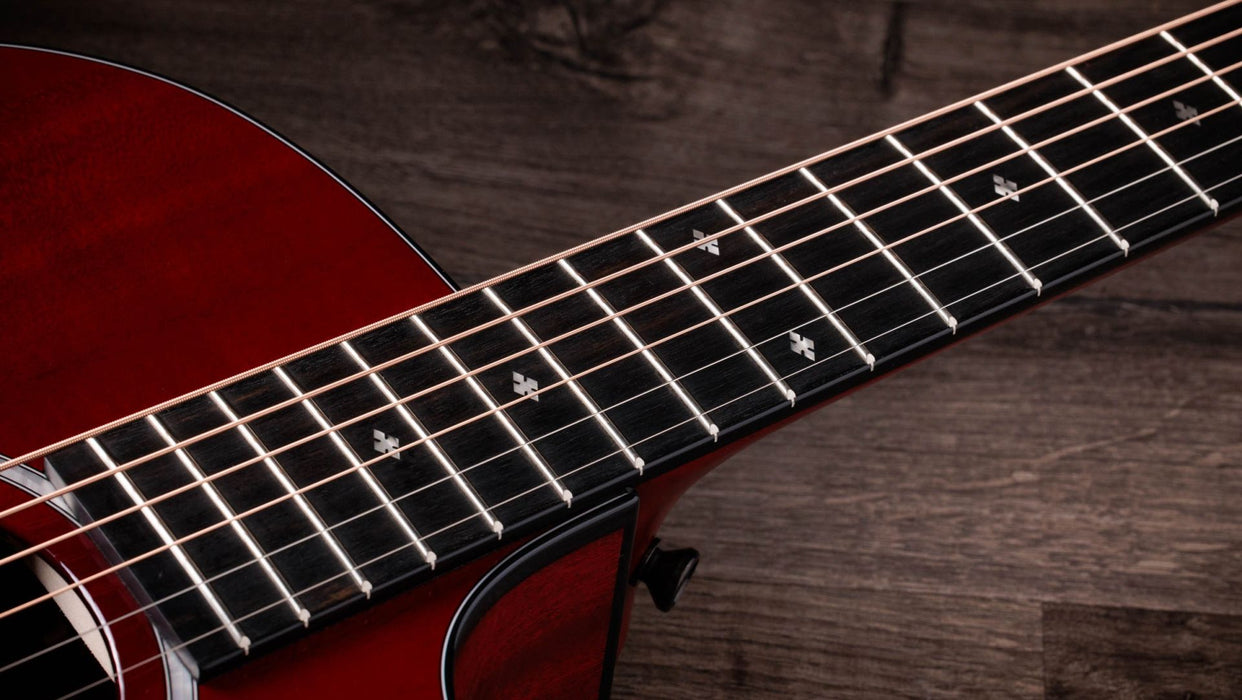 Taylor 224ce Plus Special Edition - Transparent Red