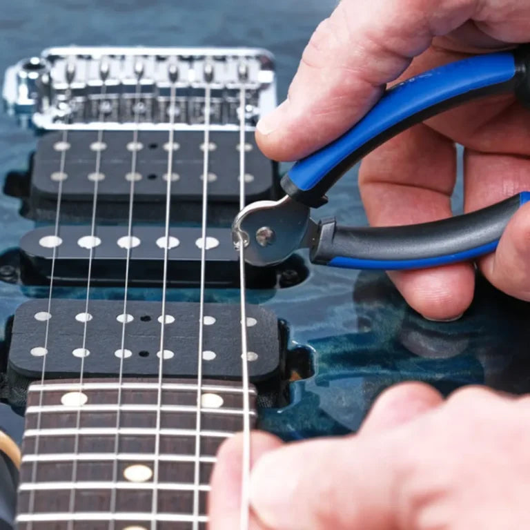 MusicNomad Grip One All-in-one String Winder, Cutter, Puller