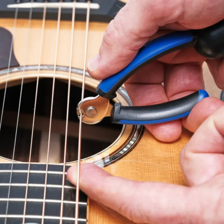 MusicNomad Grip One All-in-one String Winder, Cutter, Puller