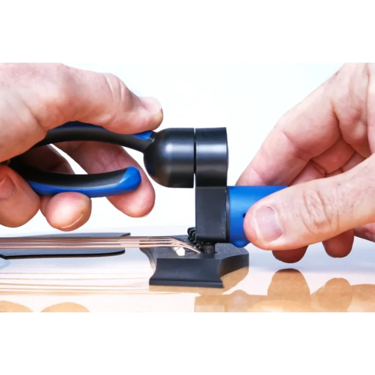 MusicNomad Grip One All-in-one String Winder, Cutter, Puller
