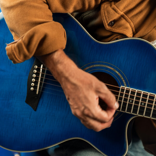 Washburn EA15 Mini Jumbo Cutaway Acoustic Electric - Flame Transparent Blue