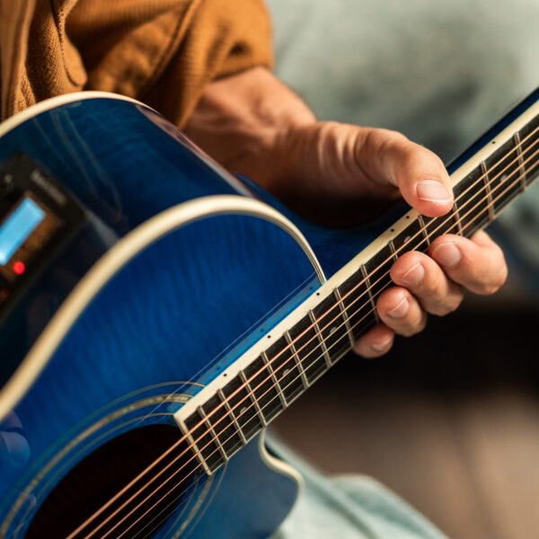 Washburn EA15 Mini Jumbo Cutaway Acoustic Electric - Flame Transparent Blue
