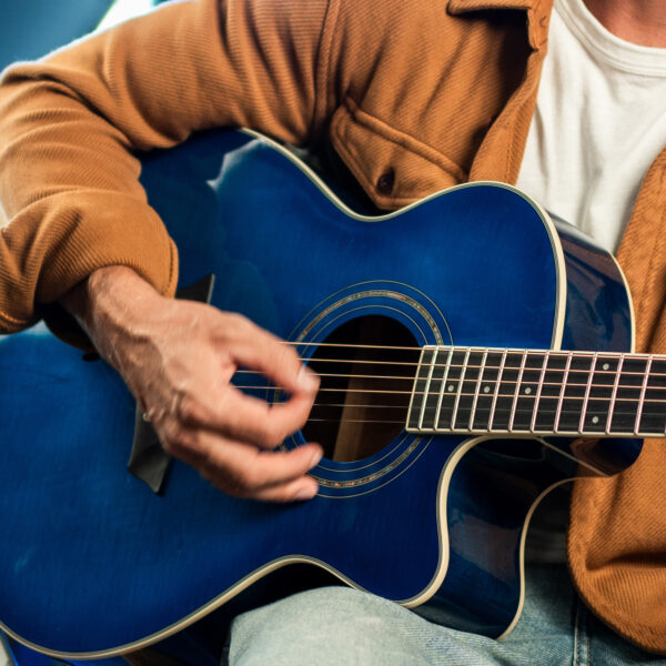 Washburn EA15 Mini Jumbo Cutaway Acoustic Electric - Flame Transparent Blue