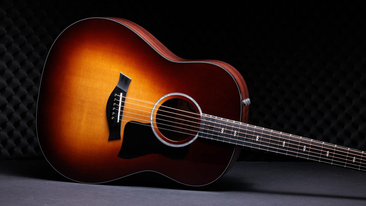 Guitarra electroacústica Taylor 217e-SB Plus edición limitada 50th Anniversary