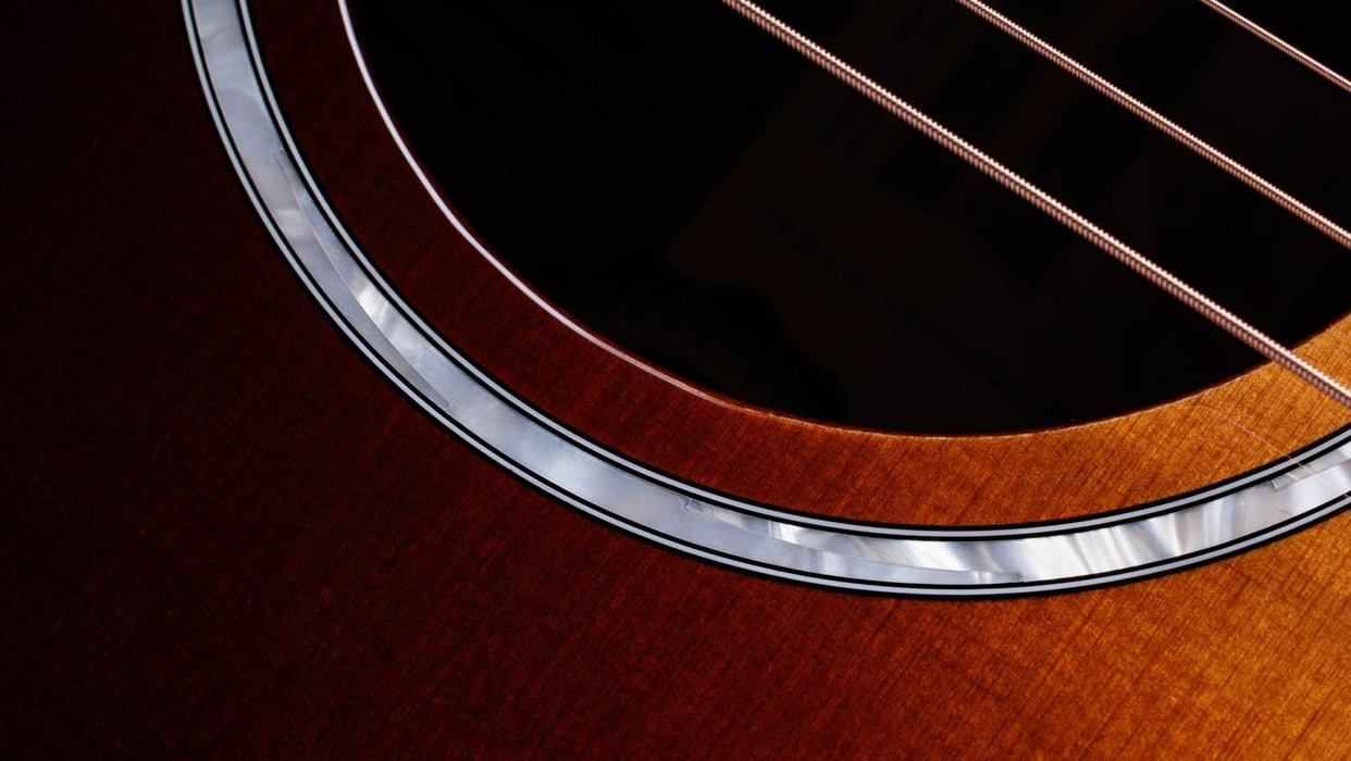 Guitarra electroacústica Taylor 217e-SB Plus edición limitada 50th Anniversary