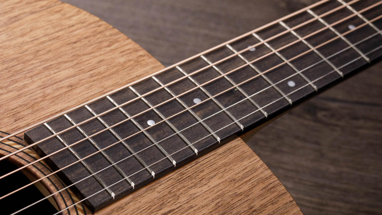 Academy 22e - Guitarra electroacústica Taylor Academy 22e