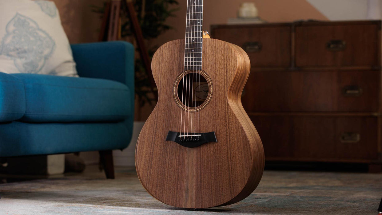 Academy 22e - Guitarra electroacústica Taylor Academy 22e