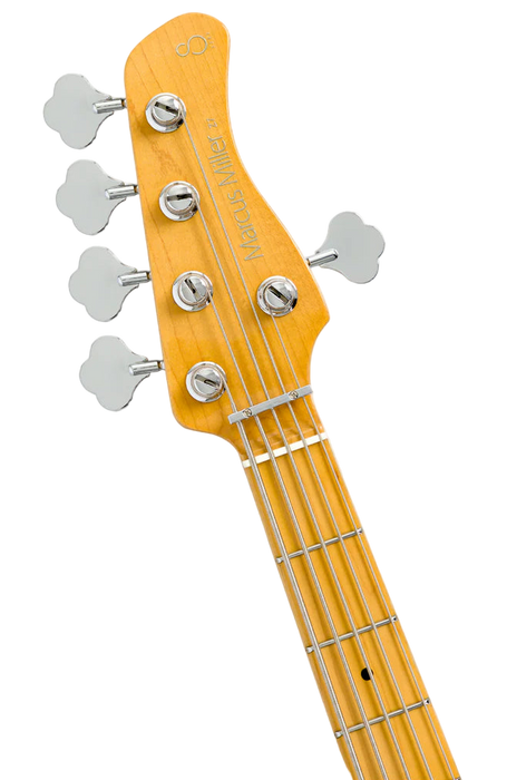 Padre Larry Carlton L7