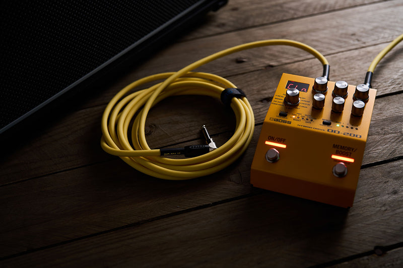 Boss Straight to Right Angle 10 ft. Instrument Cable - Yellow